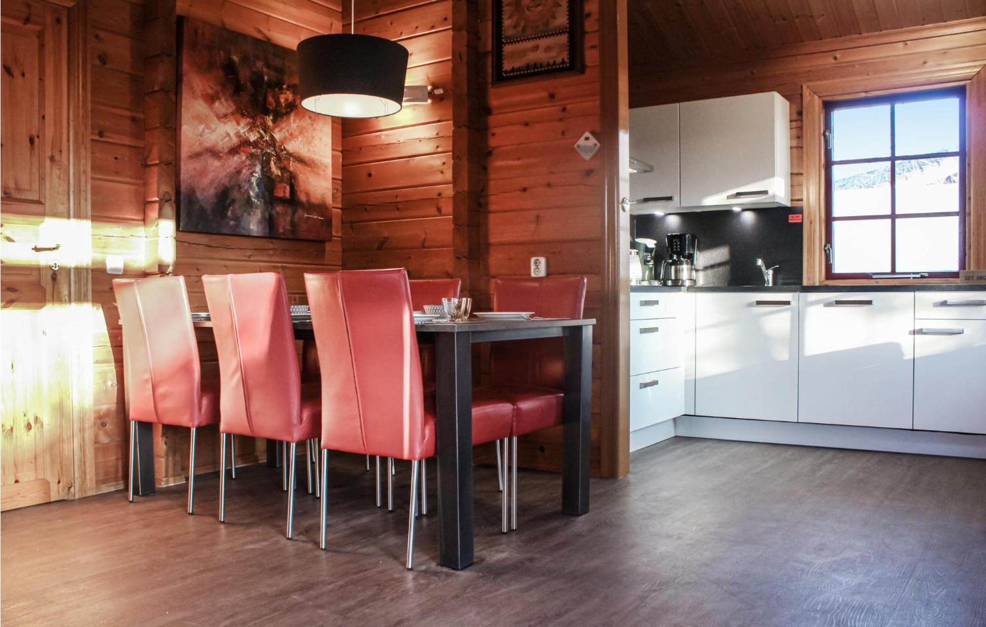 Awesome Home In Gramsbergen With Kitchen Exterior foto